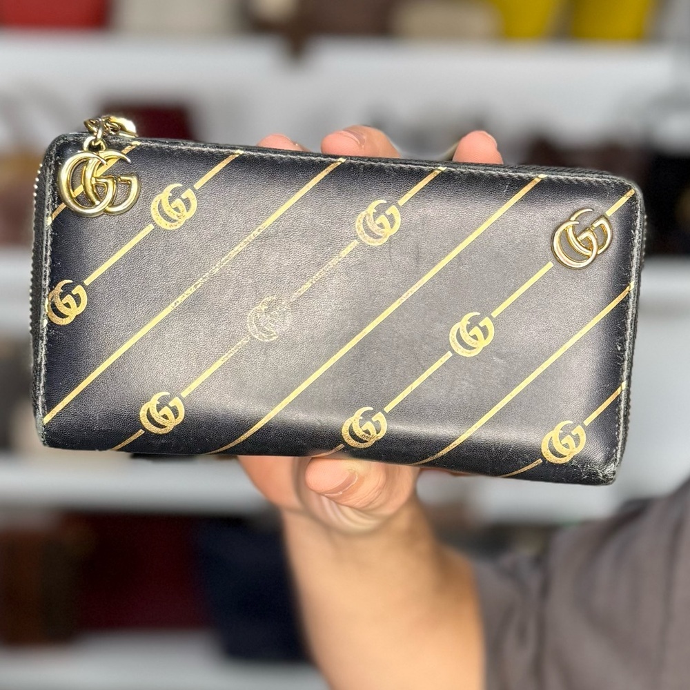Gucci Rare Zip Wallet